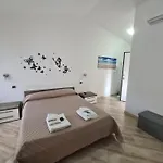 Royal Su Via Principale Per Tropea Santa Domenica (Vibo Valentia)