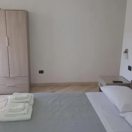 Royal Su Via Principale Per Tropea 4*