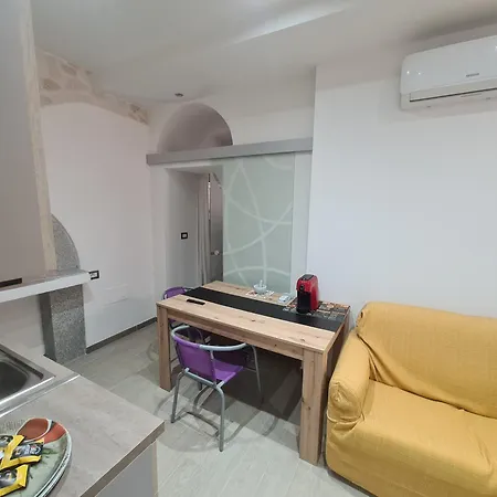 Royal Su Via Principale Per Tropea 4*