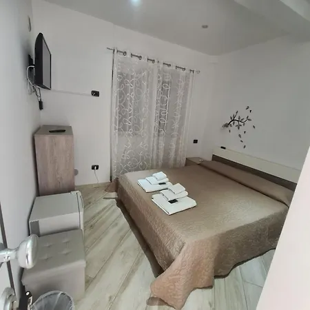 Royal Su Via Principale Per Tropea Bed & Breakfast