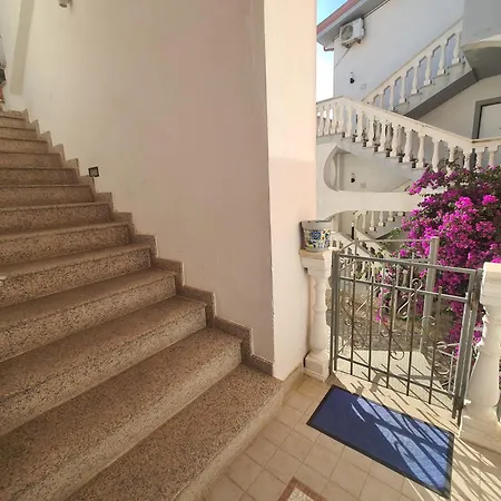 Royal Su Via Principale Per Tropea 4* סנטה דומניקה