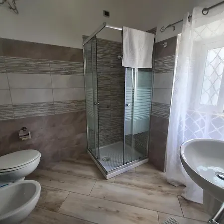 Royal Su Via Principale Per Tropea Bed & Breakfast 4*