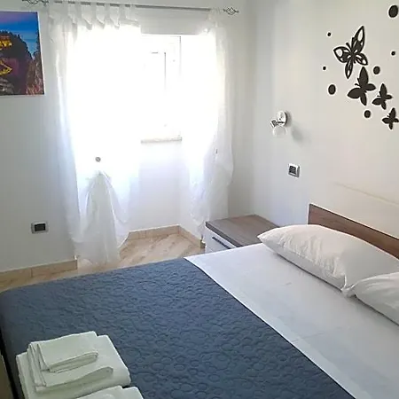 Royal Su Via Principale Per Tropea 4*