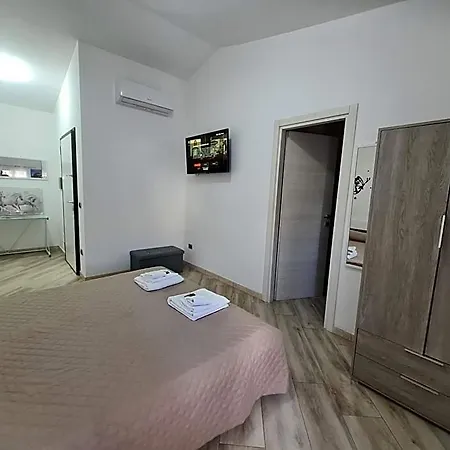 Bed & Breakfast Royal Su Via Principale Per Tropea 4*