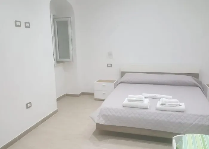 Royal Su Via Principale Per Tropea לינה וארוחת בוקר