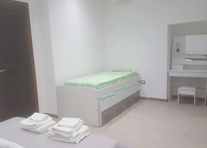 Royal Su Via Principale Per Tropea סנטה דומניקה