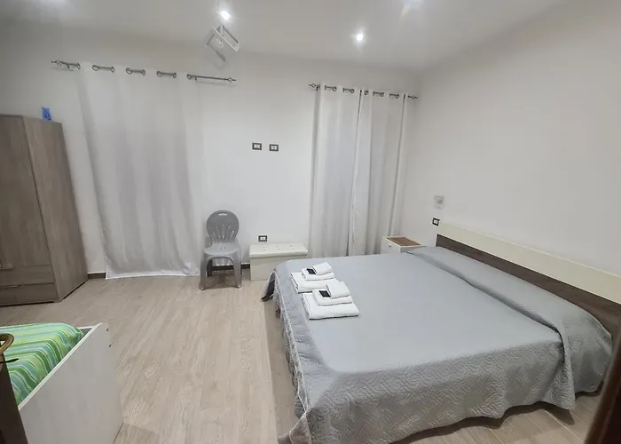 Royal Su Via Principale Per Tropea 4*