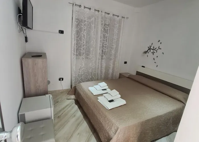 Royal Su Via Principale Per Tropea Alojamento de Acomodação e Pequeno-almoço