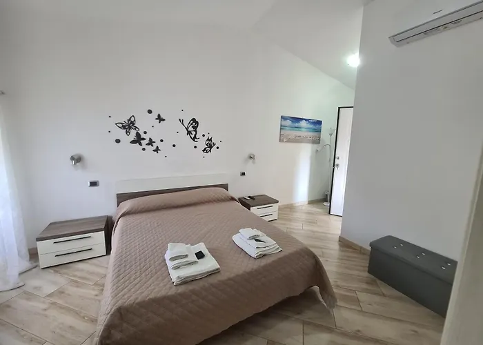 Royal Su Via Principale Per Tropea סנטה דומניקה